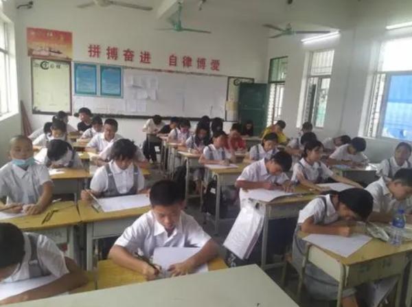 探讨学校频频出现学生伤亡事件的背后，学校反思到底该如何管理？